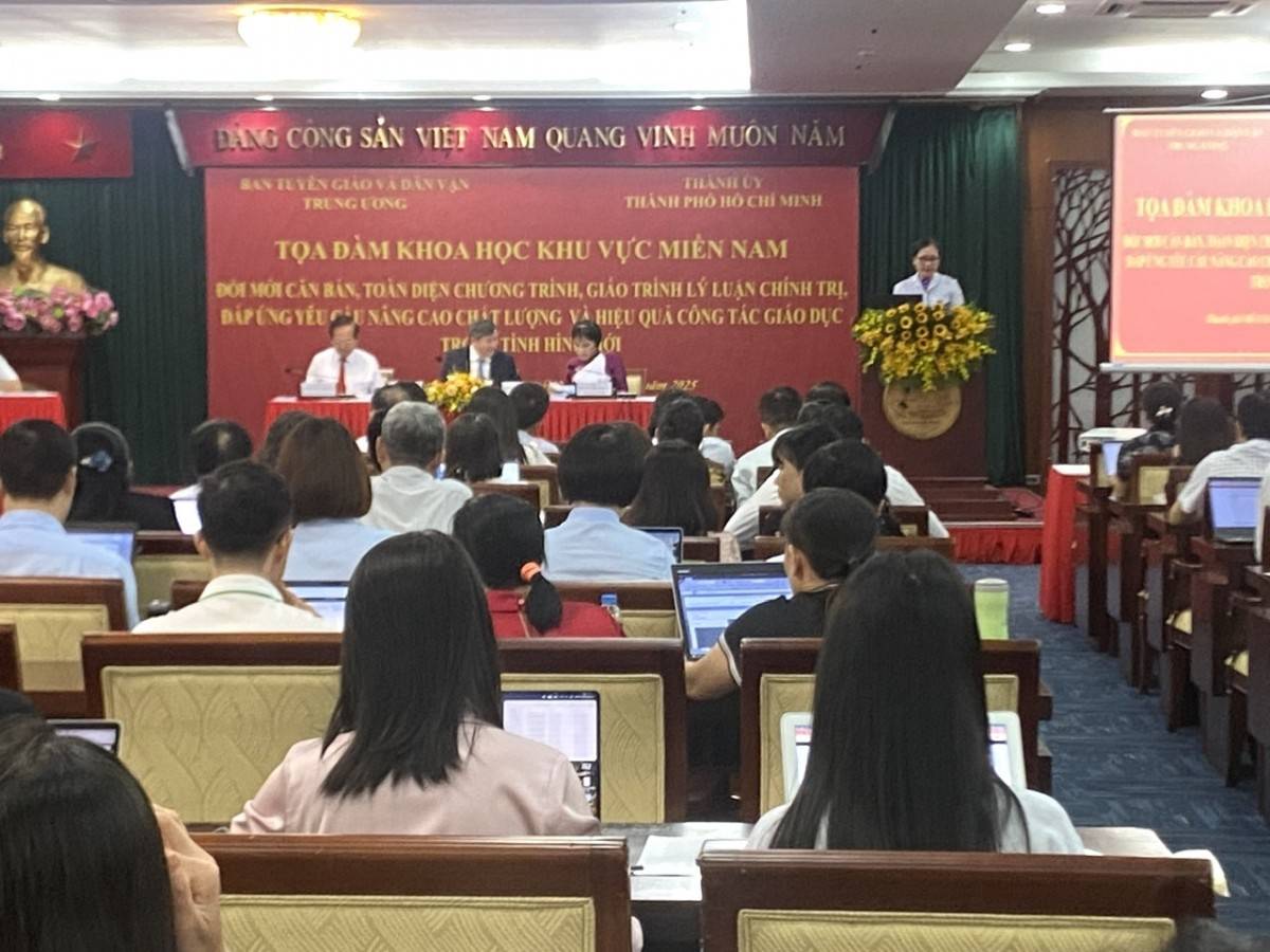 Tìm phương pháp đổi mới trong giảng dạy lý luận chính trị