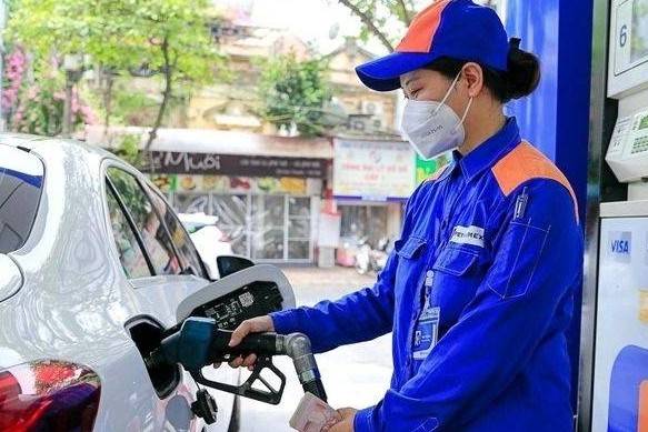 Giá xăng dầu ngày mai (27/11): Dự báo giá xăng dầu trong nước có xu hướng giảm