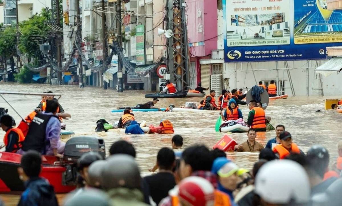 Thủ tướng Chính phủ chỉ đạo đẩy mạnh sản xuất kinh doanh để bù đắp thiệt hại nặng nề do bão lũ