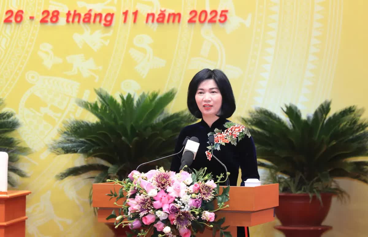 Chủ tịch HĐND thành phố Hà Nội Phùng Thị Hồng Hà