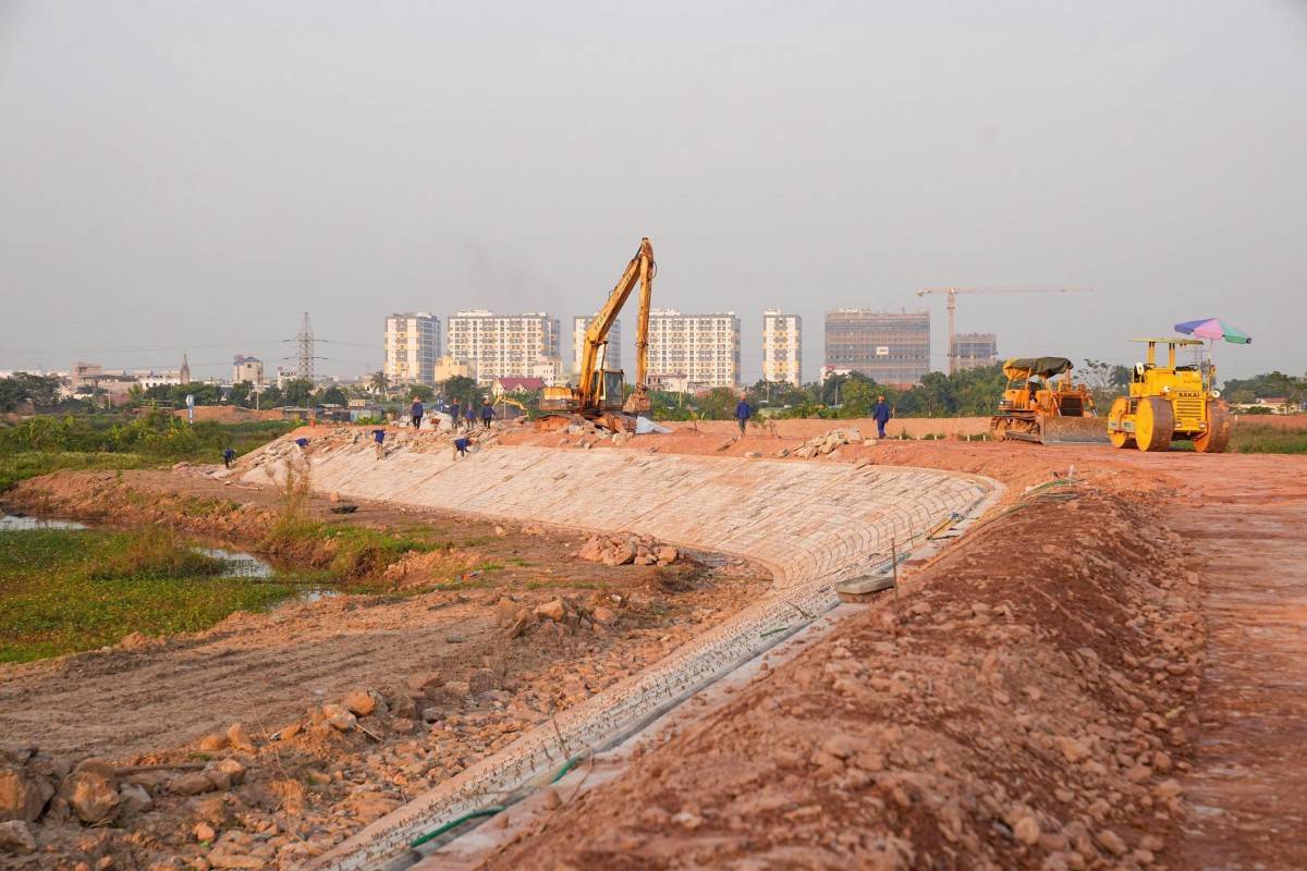 Bí thư Thành ủy Hải Phòng thị sát các tuyến đê trọng điểm, thúc đẩy dự án chống lũ