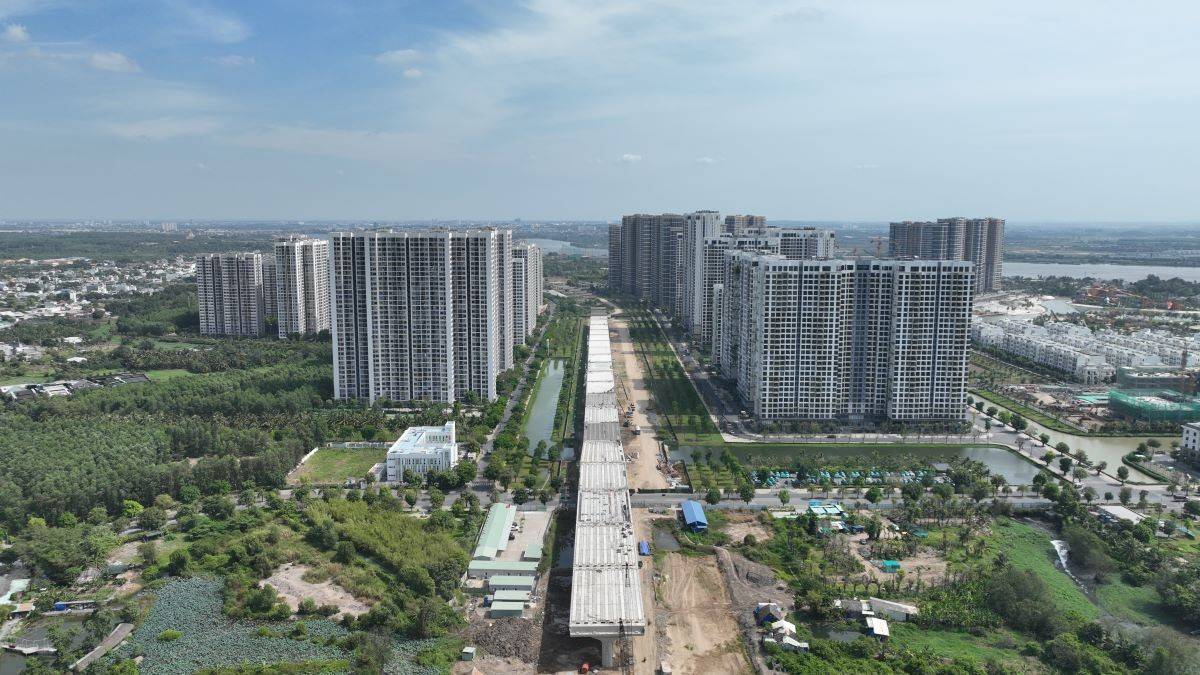 Vành đai 3 chạy xuyên tâm Vinhomes Grand Park, gần 15km đoạn trên cao sẽ thông xe vào 19/12/2025  