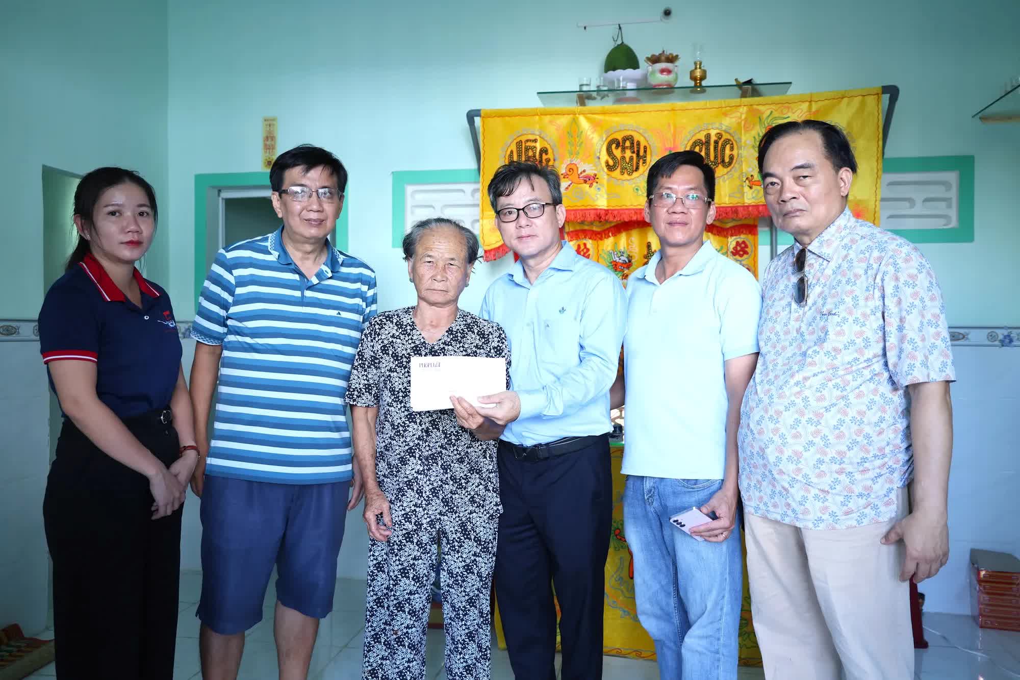 Triệu vòng tay hỗ trợ Khánh Hòa sau lũ: Báo chí đồng hành cùng đồng bào vượt khó