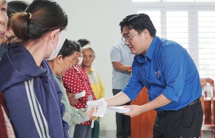 Triệu vòng tay hỗ trợ Khánh Hòa sau lũ: Báo chí đồng hành cùng đồng bào vượt khó