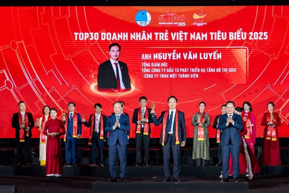 UDIC: Tổng Giám đốc Nguyễn Văn Luyến vinh danh Sao đỏ - Doanh nhân trẻ tiêu biểu 2025