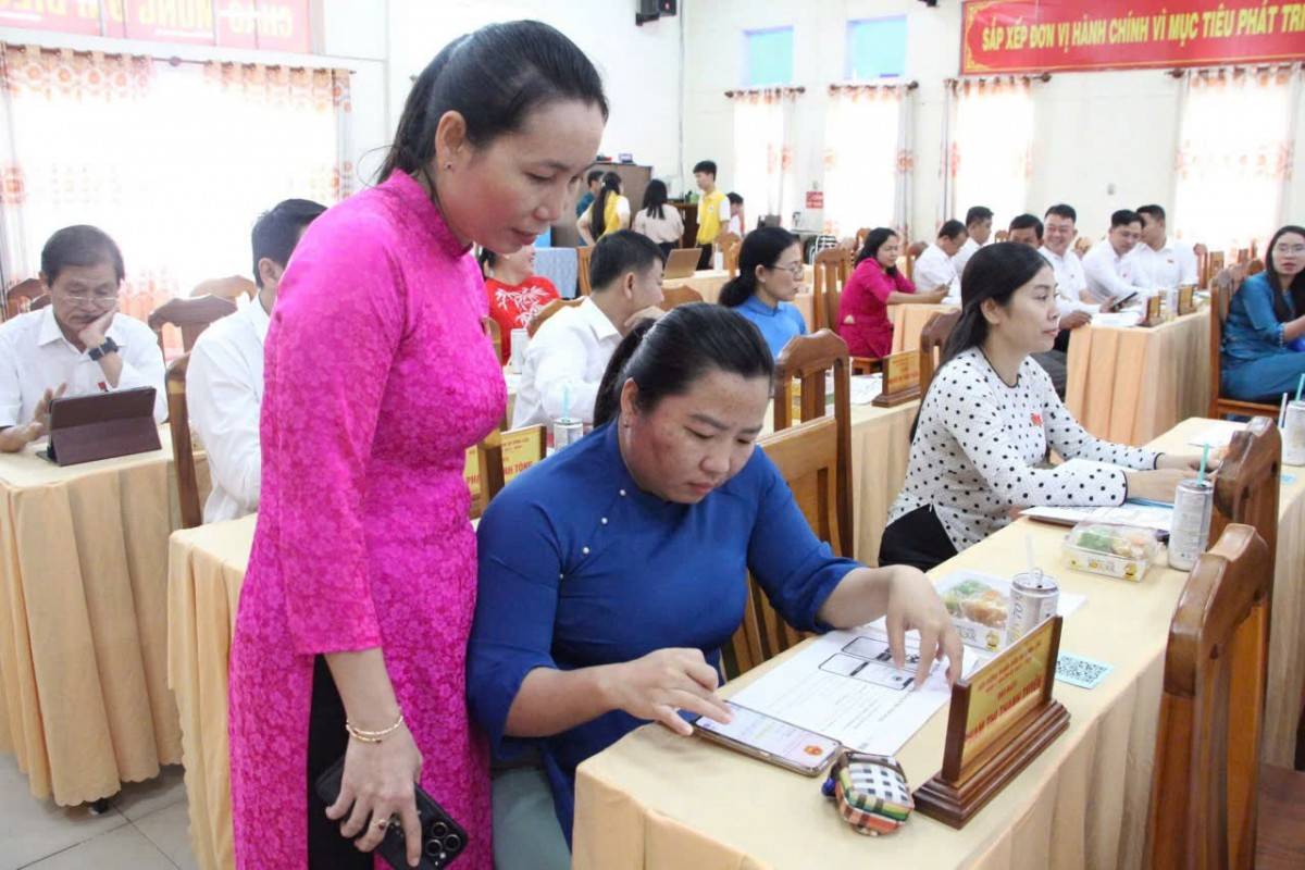 Xã Vĩnh Lộc (TP. Hồ Chí Minh) thông qua nhiều nội dung quan trọng tại kỳ họp chuyên đề