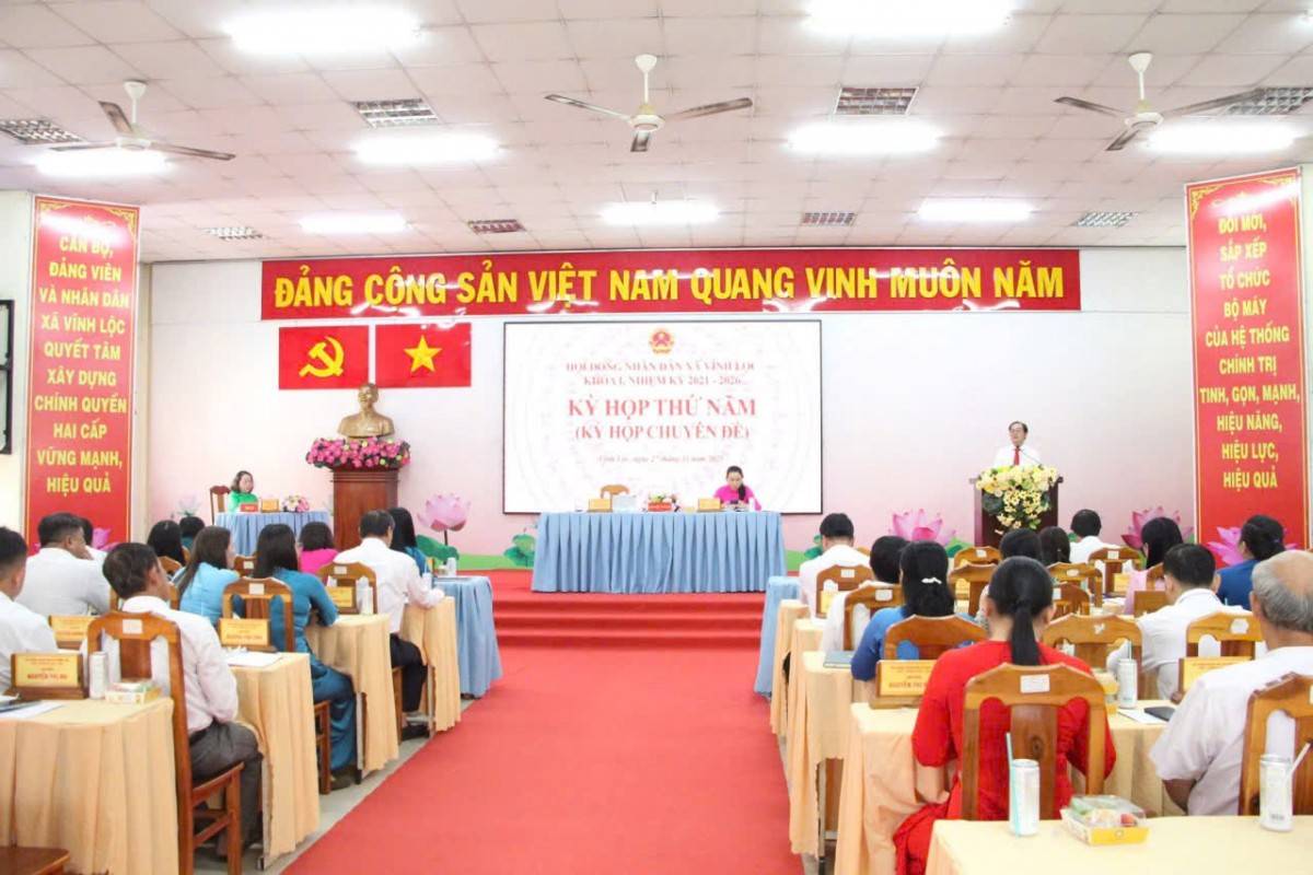 Quang  cảnh kỳ họp