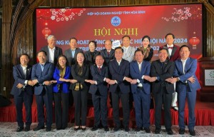 Phú Thọ: Đổi tên Hội Doanh nghiệp nhỏ và vừa tỉnh Hòa Bình thành Hội Doanh nhân tỉnh