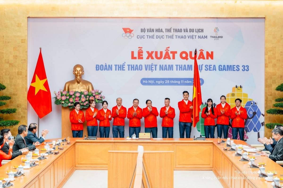 Thủ Tướng Phạm Minh Chính cổ vũ tinh thần cho Đoàn thể thao Việt Nam tại lễ xuất quân