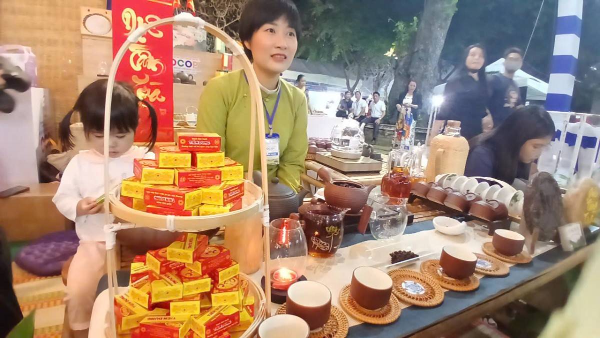 Sự kiện kết nối giao thương sản phẩm OCOP thu hút đông người dân, du khách tham dự