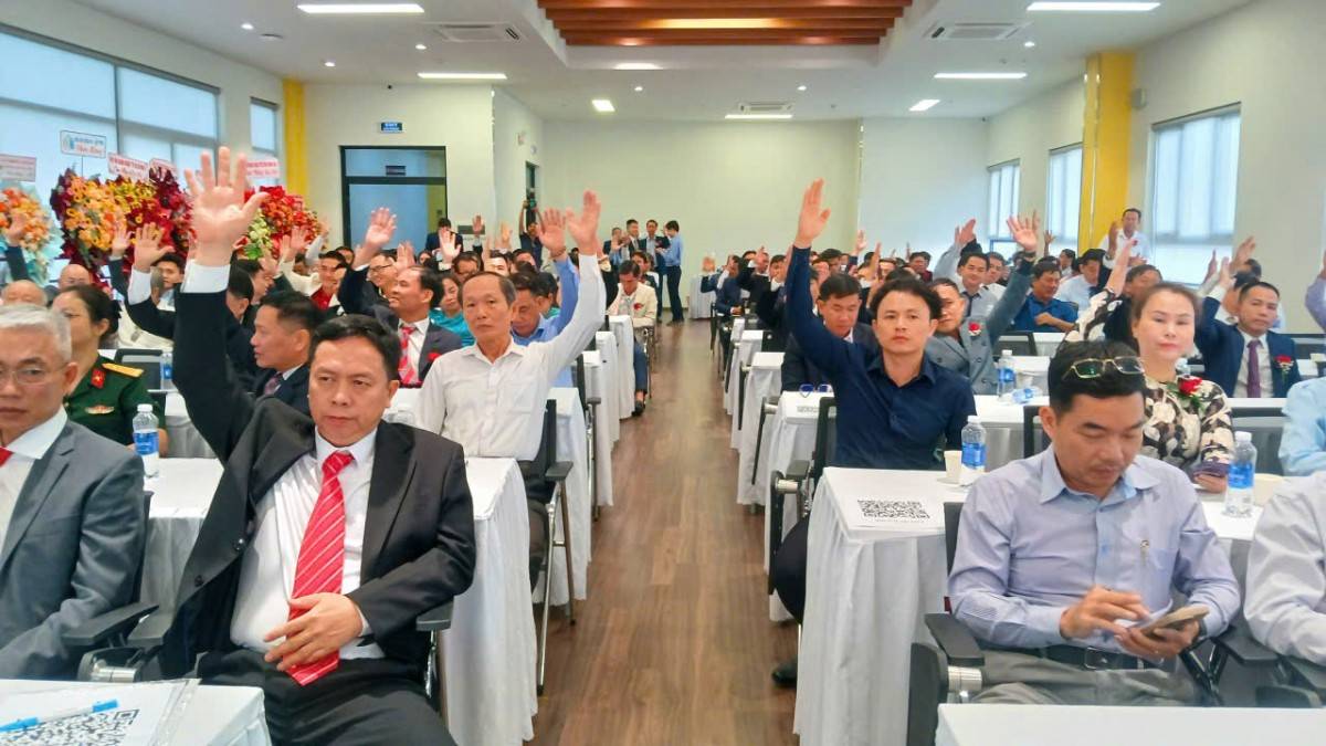 Ra mắt HCMCONS: Hợp nhất lực lượng xây dựng ba tỉnh thành, hướng tới “siêu đô thị”