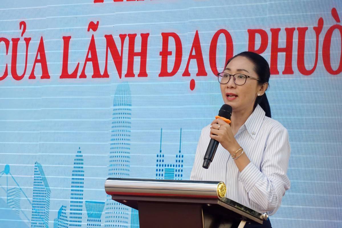 bà Đỗ Thị Ngọc Lan - Phó Bí thư Đảng ủy, Chủ tịch UBND phường Bảy Hiền (TP. Hồ Chí Minh) phát biểu tại chương trình.