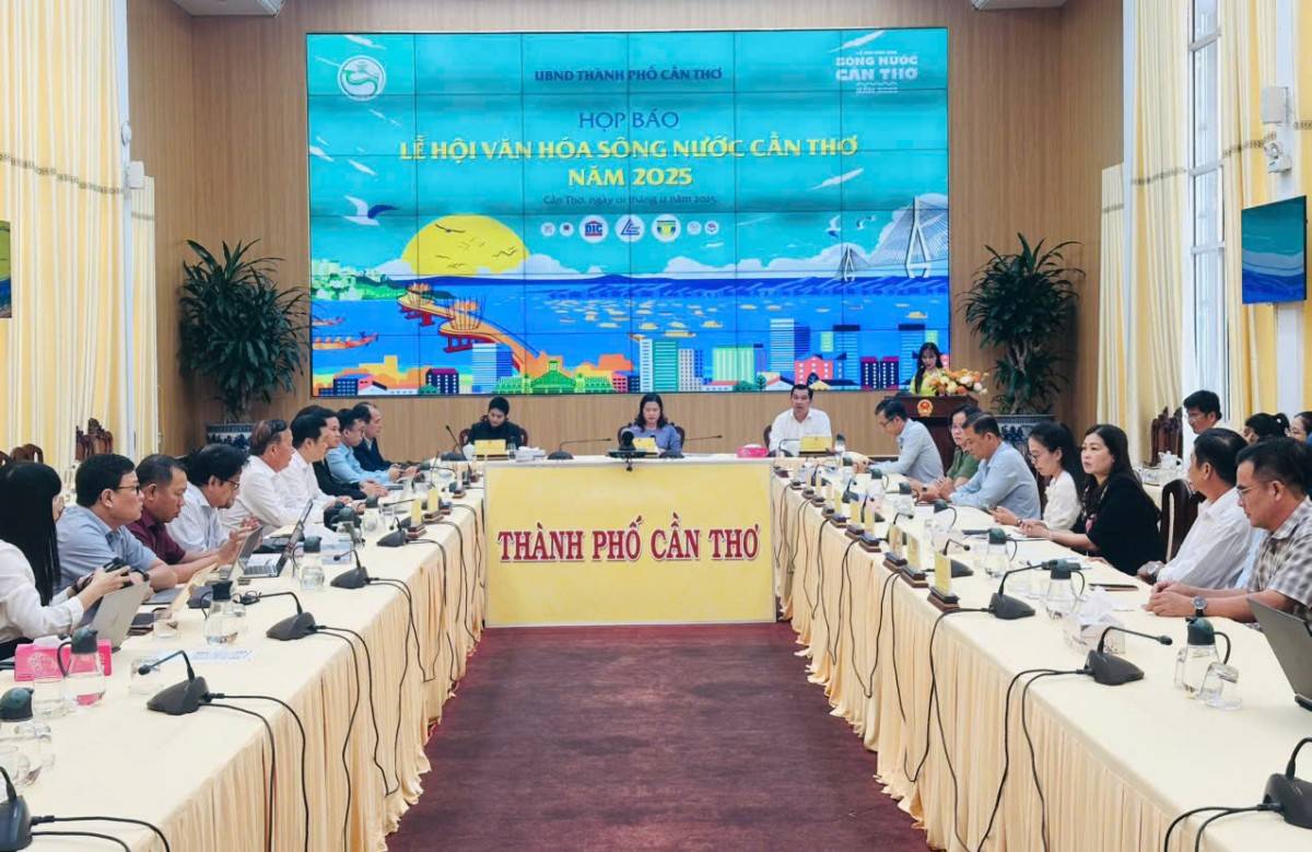 Cần Thơ thắp sáng mùa lễ hội với “đại tiệc” sắc màu sông nước 2025