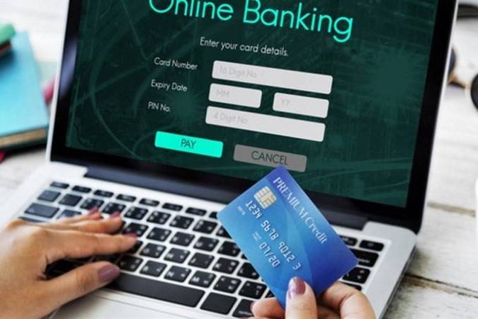 Ngân hàng thương mại thu phí quản lý tài khoản