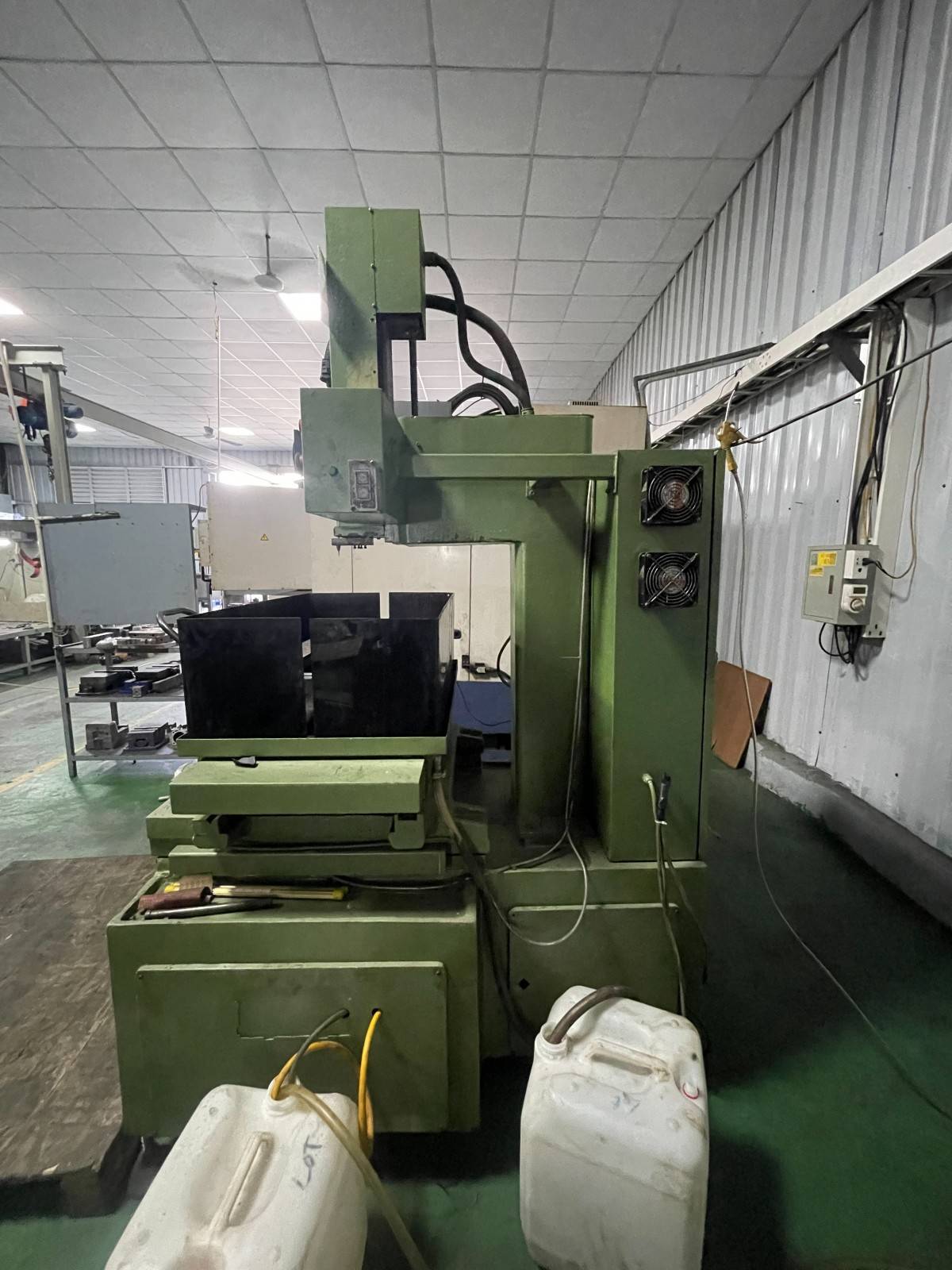 Phát hiện nhiều sai phạm trong nhập khẩu máy móc cũ, Hải quan khởi tố hai vụ buôn lậu