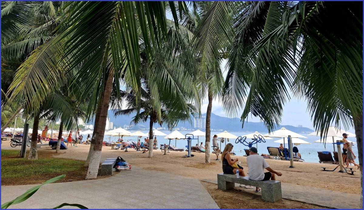 Những nỗ lực hỗ trợ Khánh Hòa tái thiết cuộc sống sau lũ.