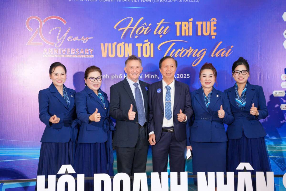 Thời trang cao cấp AB Classic được các nữ Doanh nhân lựa chọn trong những sự kiên quan trọng và lịch sự