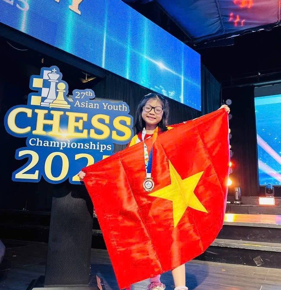 Bông hoa tài năng Hải Phòng tỏa sáng châu Á: Minh Anh giành Huy chương Bạc cờ chớp tại Bangkok