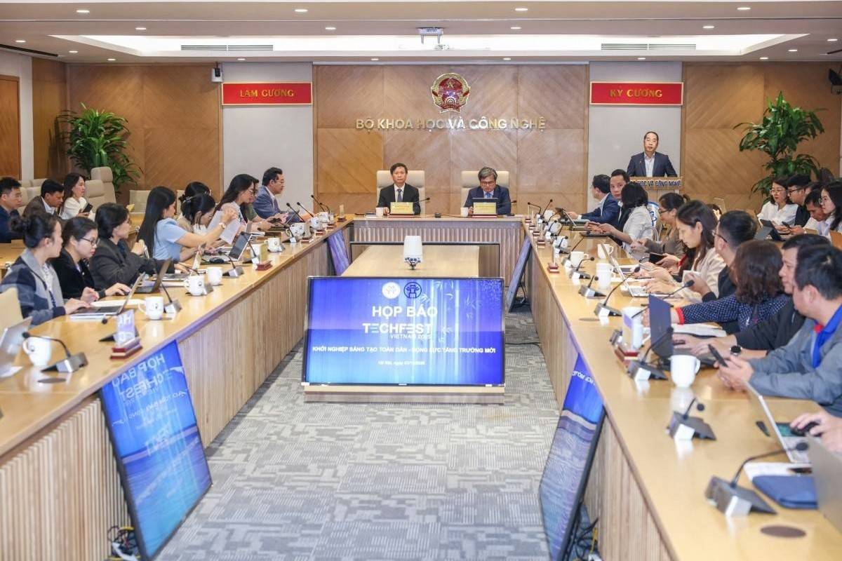 Hà Nội đẩy mạnh đầu tư khoa học công nghệ, sắp xây dựng loạt phòng lab trăm triệu USD