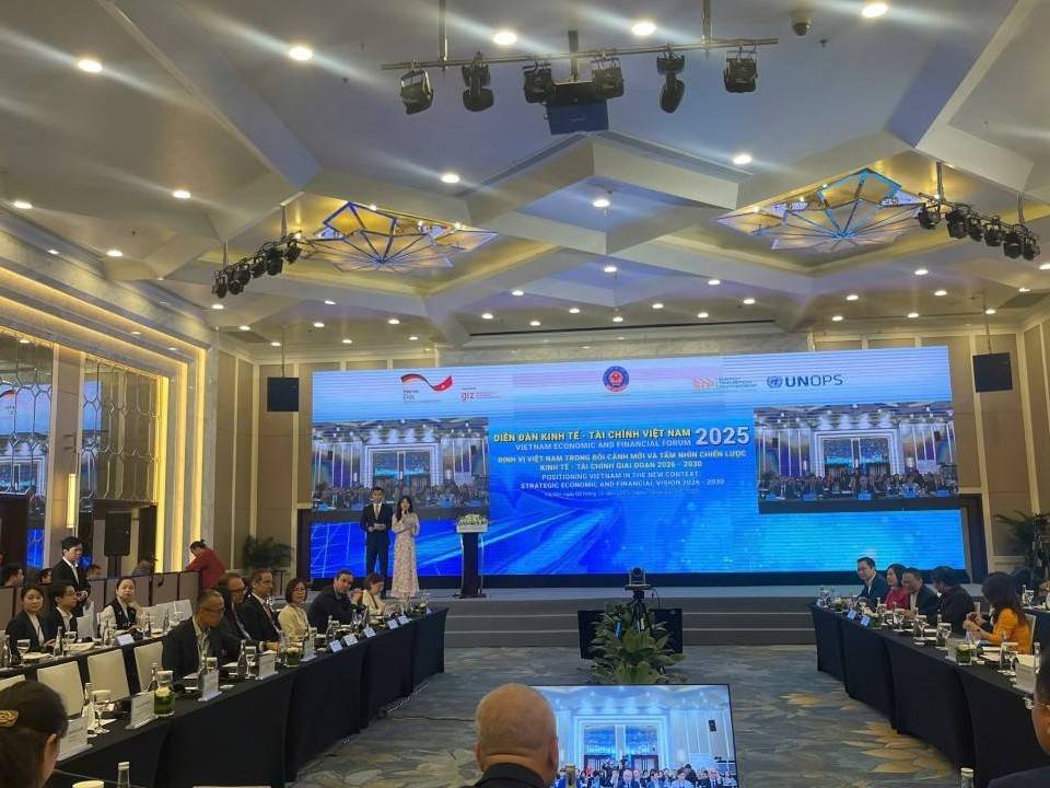 Tầm nhìn chiến lược kinh tế - tài chính: Định vị Việt  Nam trong bối cảnh mới