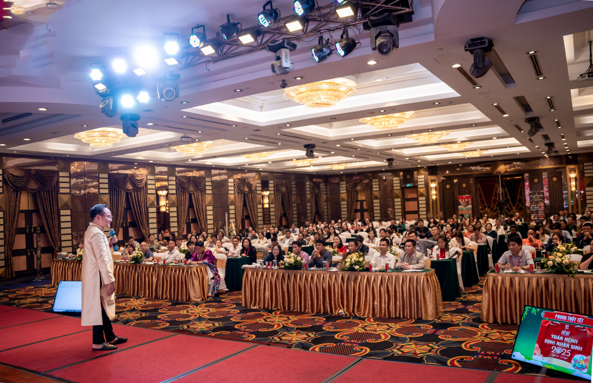 Hội trường sự kiện Chìa Khóa Cải Vận tháng 01/2025