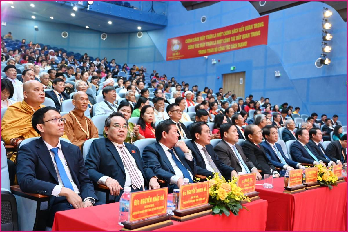 Phó Chủ tịch Ủy ban TƯ MT TQ Việt Nam Hoàng Công Thủy dự Đại hội đại biểu Ủy ban MTTQ Việt Nam tỉnh Khánh Hòa