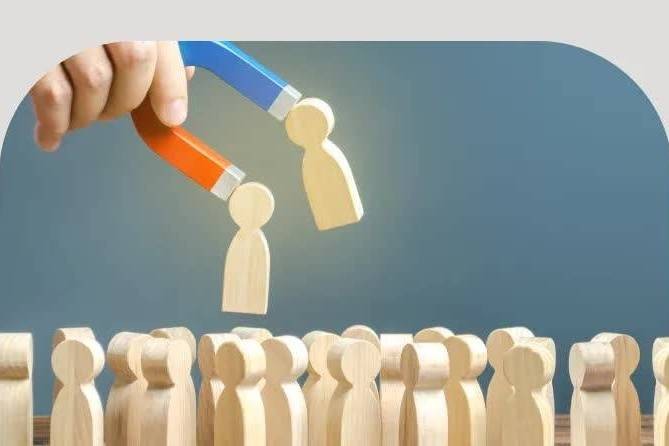 Giữ chân người tài giữa hành trình tinh gọn: Bài toán chiến lược của lãnh đạo thời AI