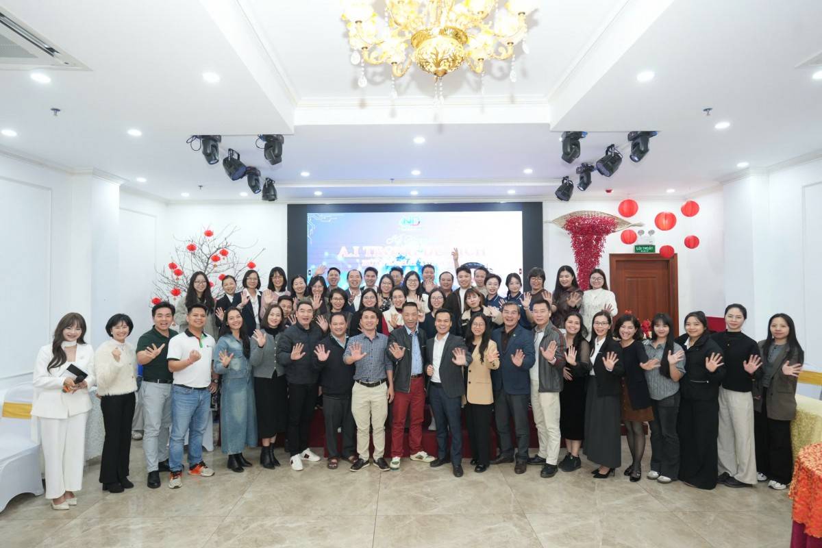 Chương trình đào tạo “Kỷ nguyên AI du lịch: Bứt phá hay tụt hậu?” của Chuyên gia Lê Công Năng đã thu hút gần 100 lãnh đạo doanh nghiệp, cán bộ lữ hành cùng đại diện Bộ môn Du lịch – Học viện Tài chính.