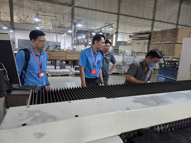 Công đoàn phường Bình Dương tăng cường bám sát cơ sở, chuẩn bị đại hội công đoàn nhiệm kỳ mới