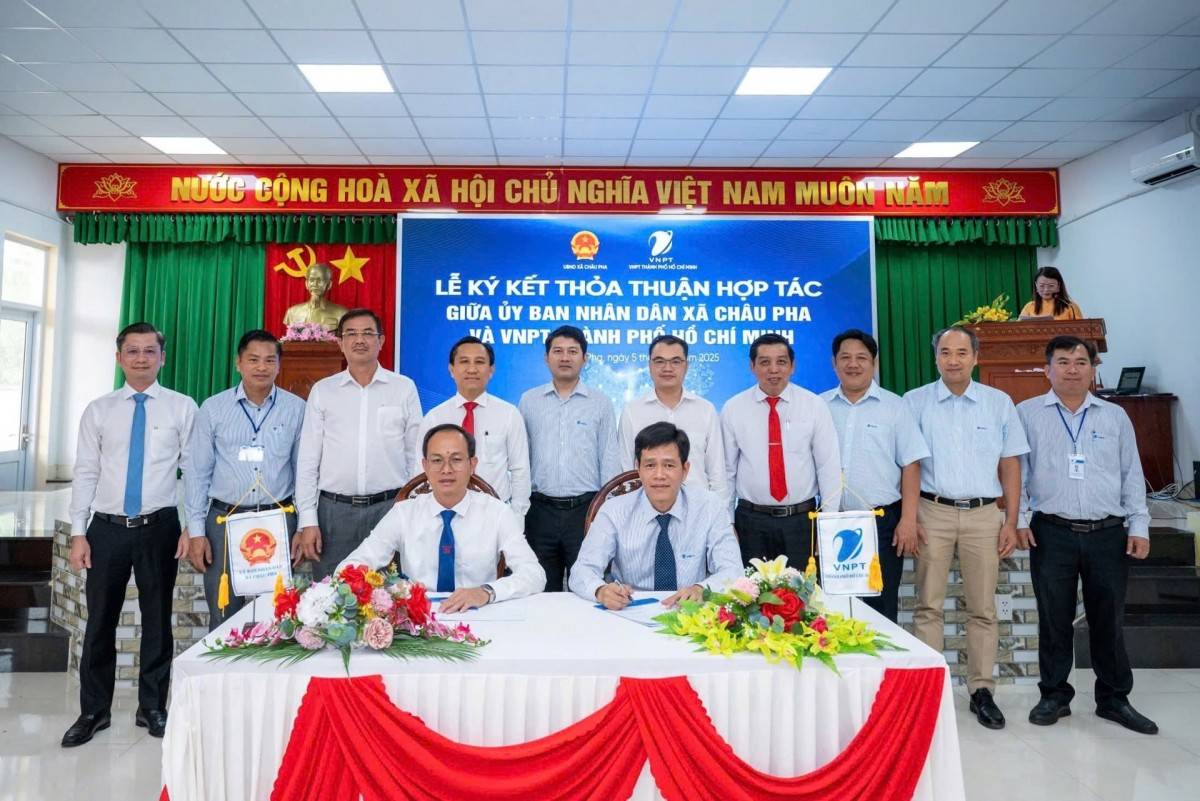 Xã Châu Pha hợp tác với VNPT TP.HCM tiên phong trong chuyển đổi số