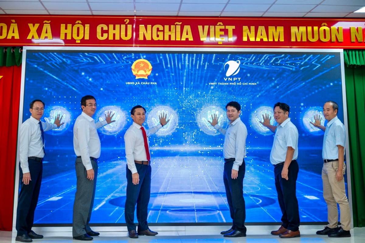 Xã Châu Pha hợp tác với VNPT TP.HCM tiên phong trong chuyển đổi số