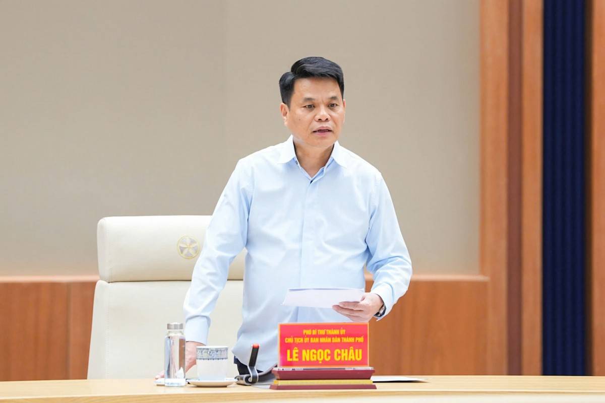 Chủ tịch UBND thành phố Lê Ngọc Châu chủ trì Hội nghị đánh giá kết quả thực hiện công tác tháng 11, kế hoạch công tác tháng 12/2025