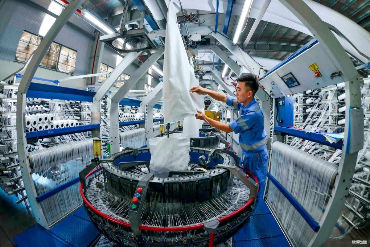 Việt Nam dẫn đầu Đông Nam Á về việc làm trong chuỗi cung ứng toàn cầu