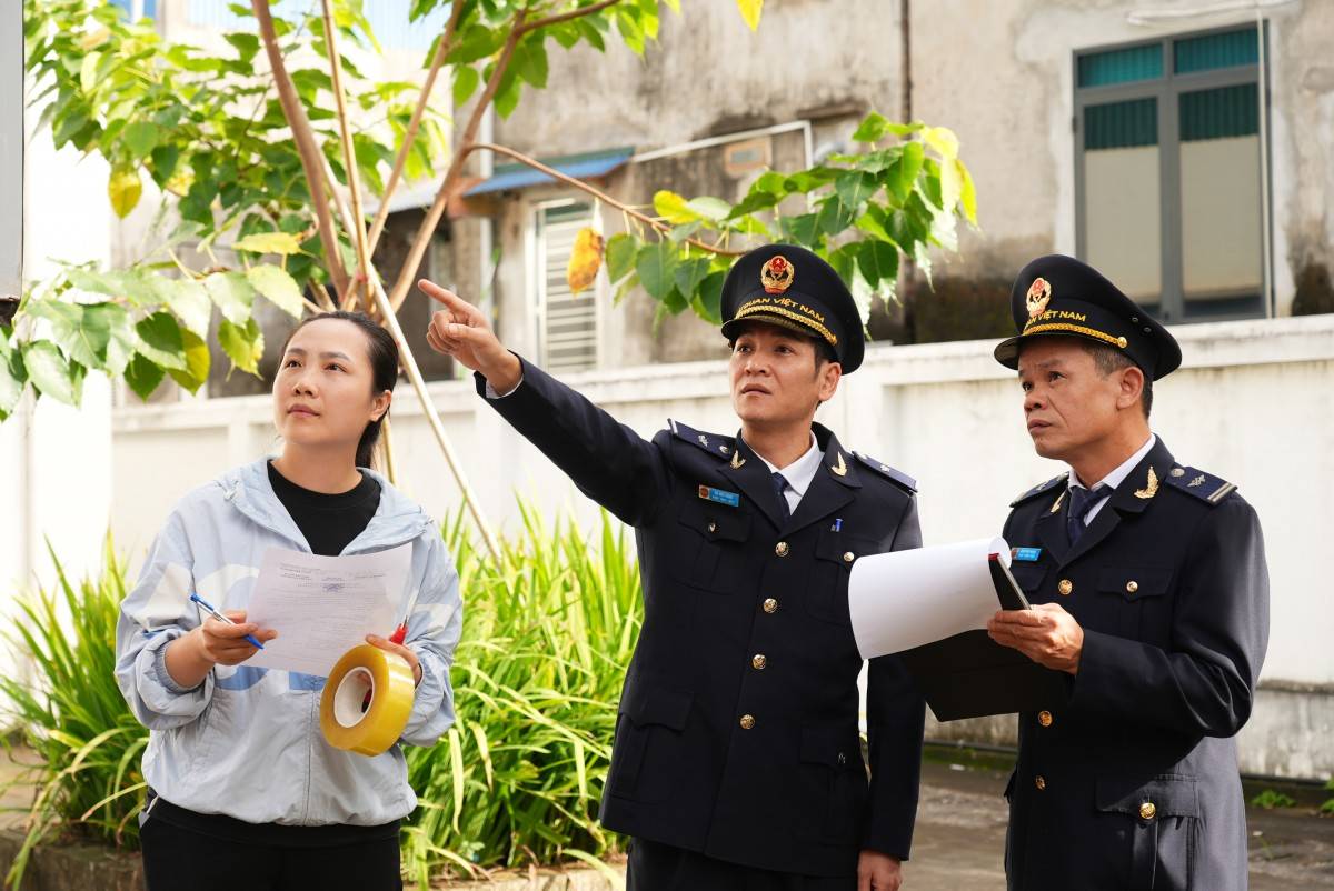 Cục Hải quan triển khai Nghị quyết 397/NQ-CP: Siết chặt kiểm soát, ngăn chặn buôn lậu và hàng giả đến năm 2030