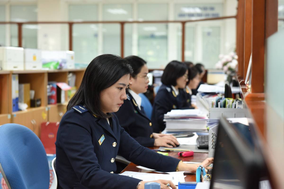 Kim ngạch xuất nhập khẩu giảm, Cục Hải quan siết chặt kiểm soát chống buôn lậu cuối năm