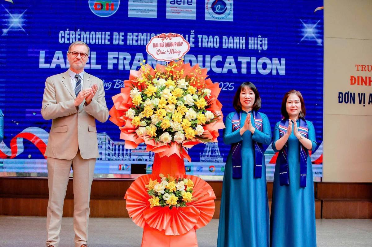 Hải Phòng: Trường tiểu học Đinh Tiên Hoàng vinh dự đón nhận danh hiệu Label FrancÉducation
