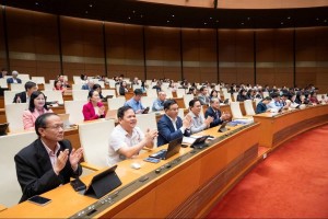 Quốc hội thông qua Luật Báo chí (sửa đổi): Làm rõ vị trí cơ quan báo chí chủ lực đa phương tiện và cơ chế tài chính đặc thù