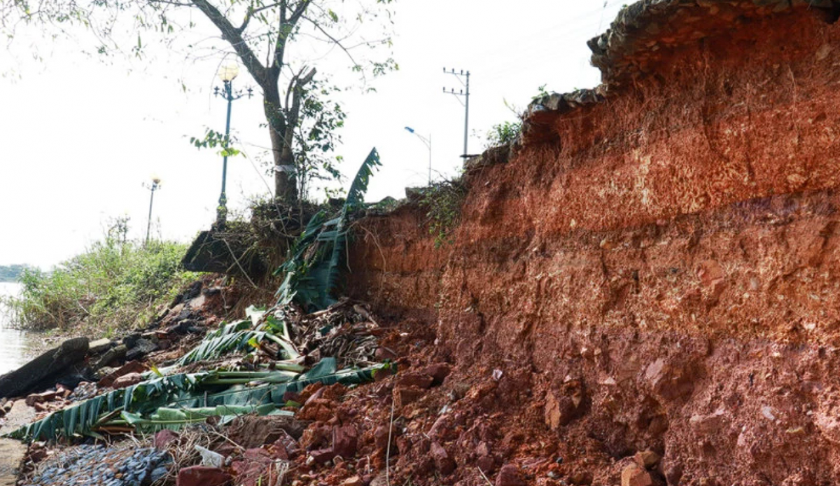 Quảng Trị: Sạt lở dọc sông Thạch Hãn đe dọa nghiêm trọng đến hạ tầng