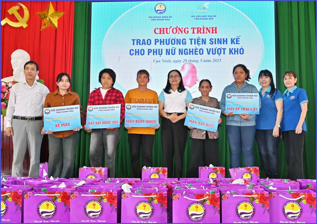 295 đại biểu, đại diện cho hơn 320.000 hội viên phụ nữ dự Đại hội đại biểu Phụ nữ tỉnh Khánh Hòa lần thứ I, nhiệm kỳ 2025 – 2030.
