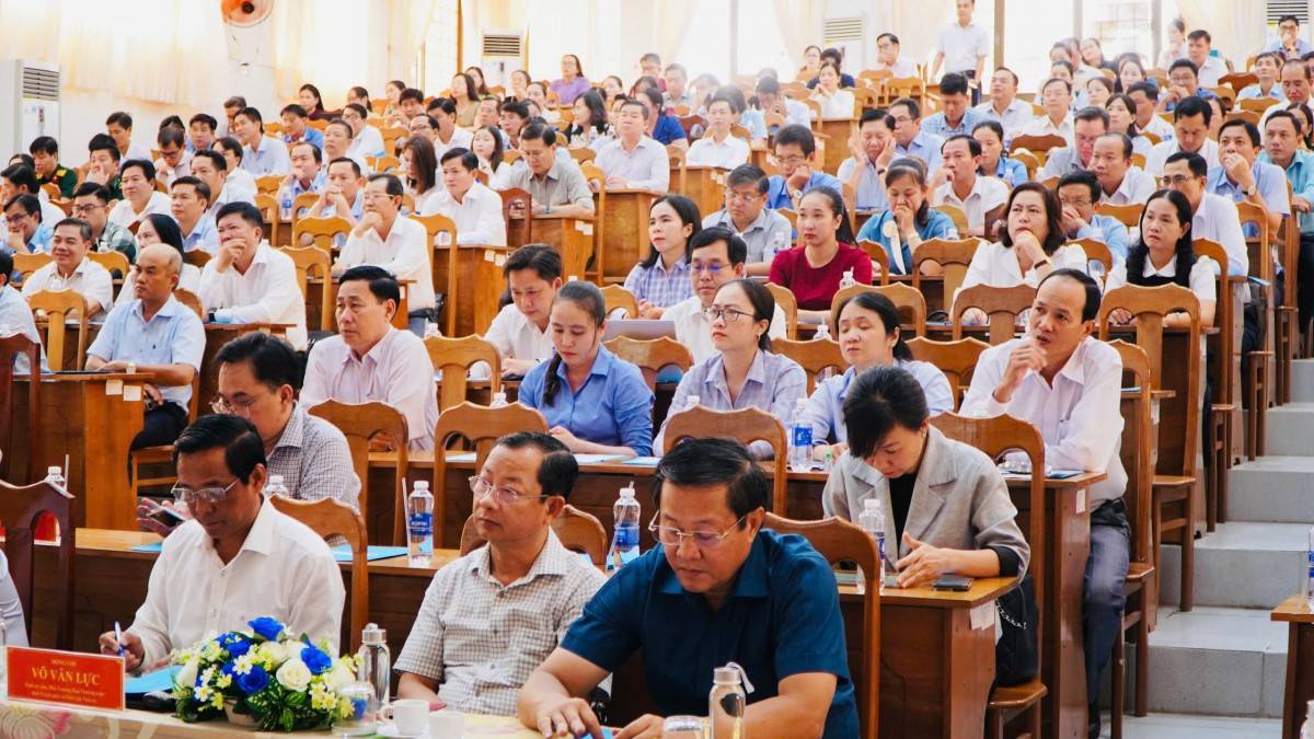 Quang cảnh hội nghị.