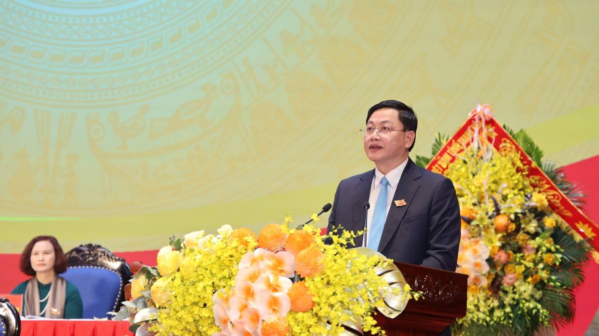 Phó Chủ tịch Thường trực UBND tỉnh Mai Xuân Liêm phát biểu chỉ đạo đại hội.