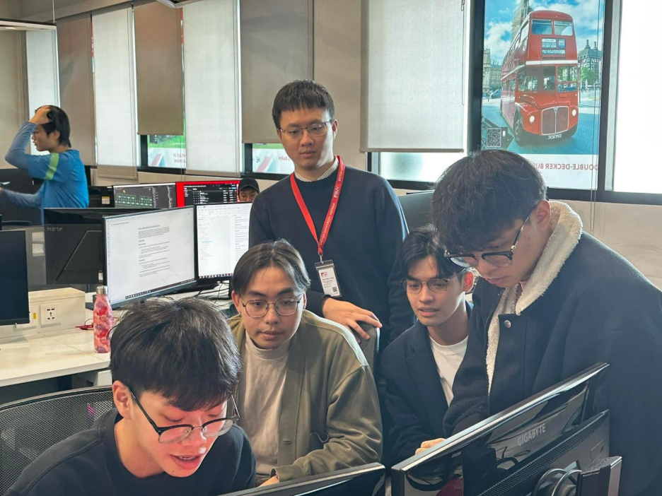 Nhóm sinh viên được đã được nhận hỗ trợ từ các giảng viên BUV