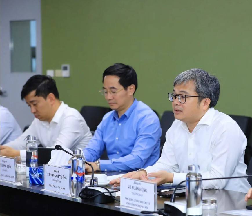 Phó Chủ tịch UBND Thành phố Trương Việt Dũng đến thăm, làm việc với Viện Khoa học và Công nghệ Việt Nam - Hàn Quốc (VKIST)