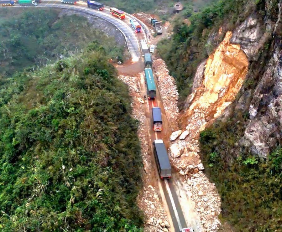 Phú Thọ: Khẩn trương khắc phục sạt lở nghiêm trọng trên Quốc lộ 6 qua Mai Châu