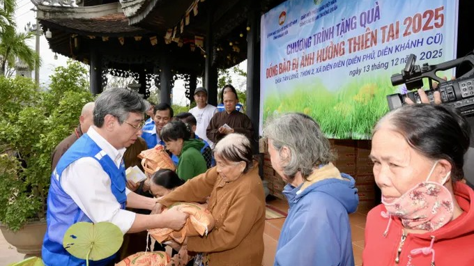 TP. Hồ Chí Minh tiếp tục trao hơn 57 tỷ đồng hỗ trợ Khánh Hòa khắc phục hậu quả thiên tai