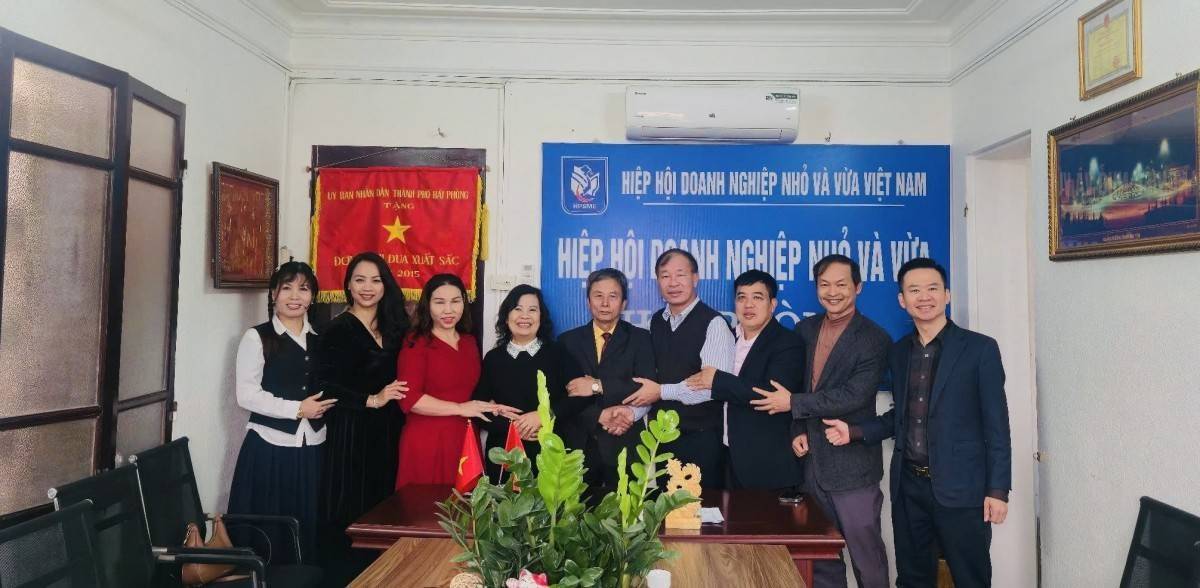 Hiệp hội Doanh nghiệp nhỏ và vừa Hải Phòng kết nạp hội viên mới, tăng cường “lá chắn” pháp lý cho doanh nghiệp