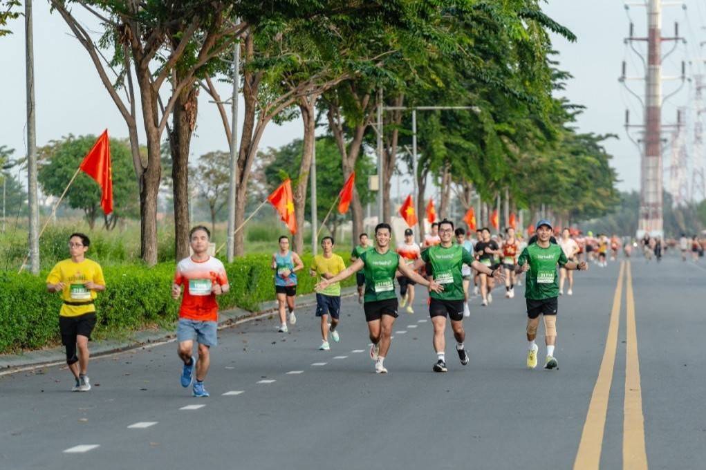 Từ đường chạy đến lối sống khỏe: Vai trò của dinh dưỡng khoa học