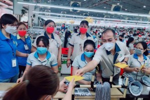 Thưởng Tết 2026: Bức tranh dần sáng, doanh nghiệp vẫn tính toán thận trọng