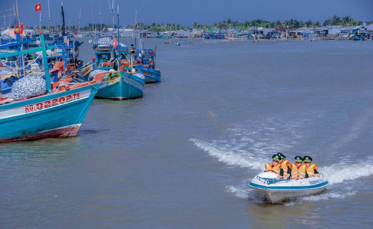 Siết kỷ cương, hoàn thiện pháp luật để chấm dứt khai thác IUU