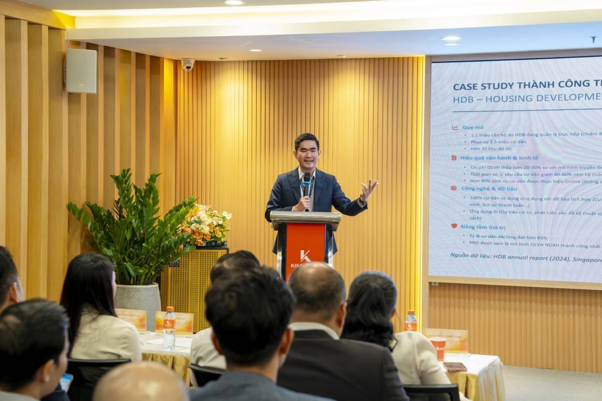 Ông Lê Xuân Vũ – đại diện AirCity trình bày kế hoạch hoạt động và tầm nhìn chiến lược của K-City